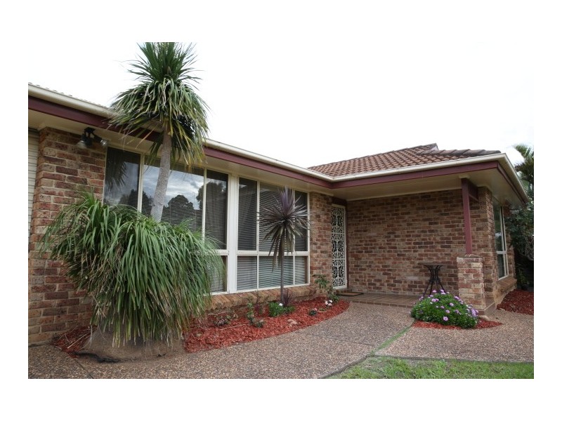 9 Unsworth St, Abbotsbury NSW 2176