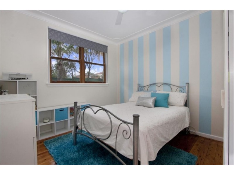 3 Amadio Pl, Mount Pritchard NSW 2170