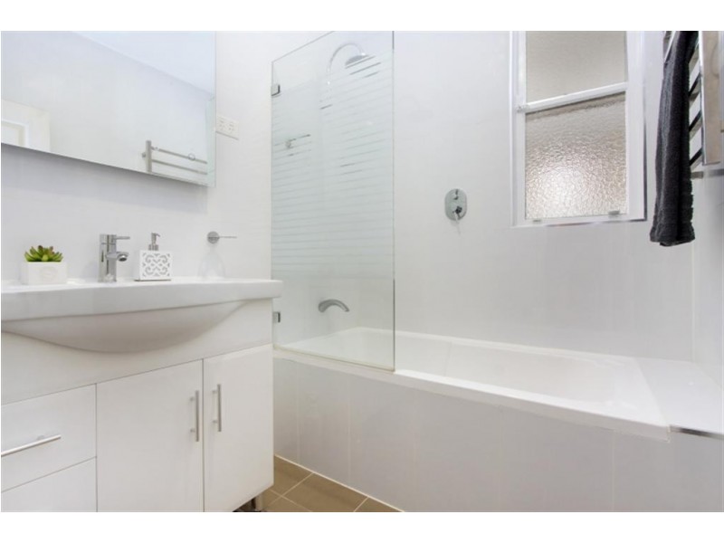 3 Amadio Pl, Mount Pritchard NSW 2170