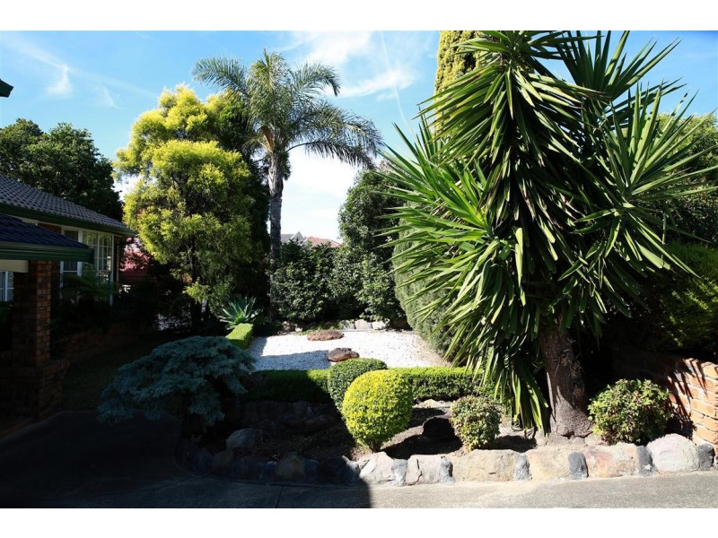 Edensor Park NSW 2176