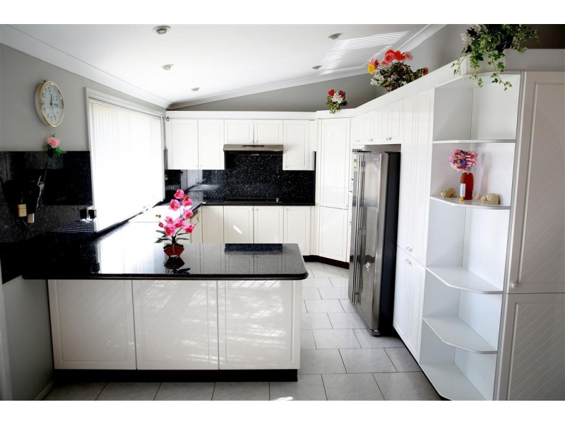 Edensor Park NSW 2176