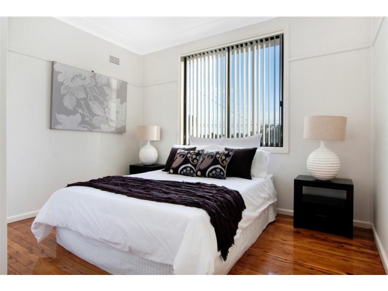 66 Grainger Ave, Mount Pritchard NSW 2170