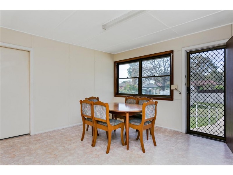 69 Avoca Rd, Canley Heights NSW 2166