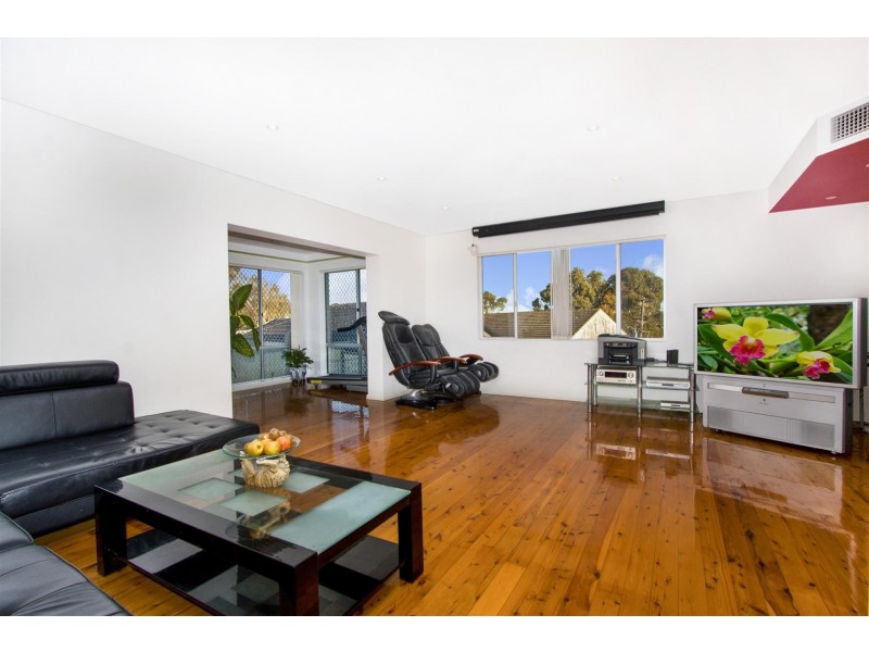 3 Floyd Pl, Mount Pritchard NSW 2170