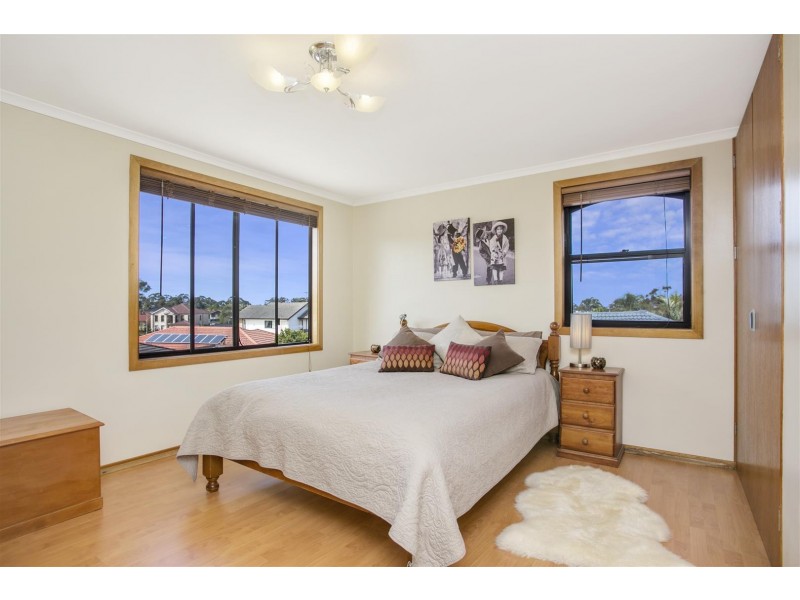 2 Olga Close, Bossley Park NSW 2176