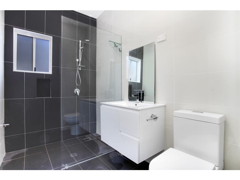 17 Ace Ave, Fairfield NSW 2165