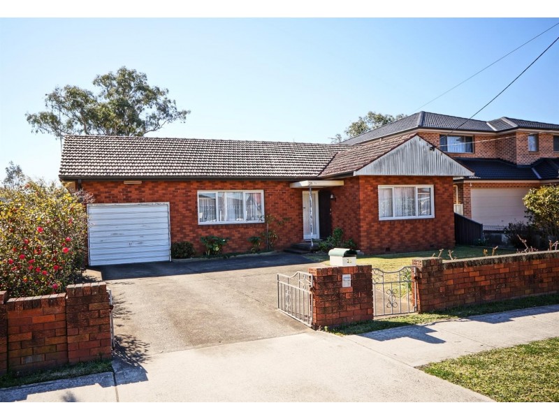 25 Prince St, Canley Heights NSW 2166