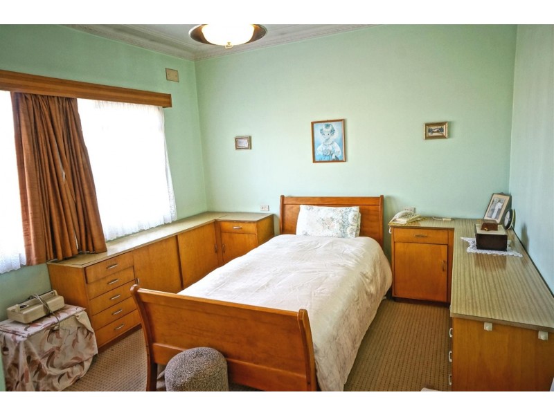 25 Prince St, Canley Heights NSW 2166