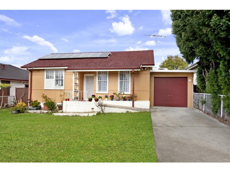 32 Grainger Ave, Mount Pritchard NSW 2170