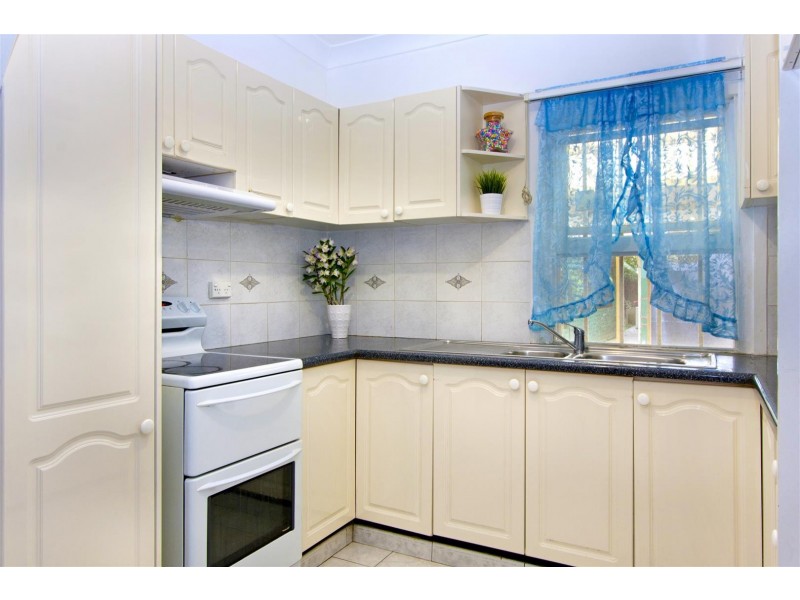 32 Grainger Ave, Mount Pritchard NSW 2170