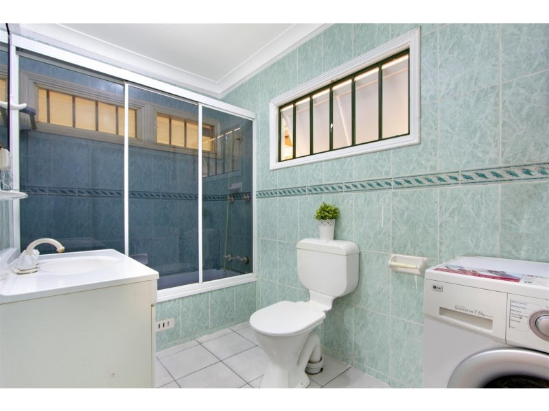 32 Grainger Ave, Mount Pritchard NSW 2170