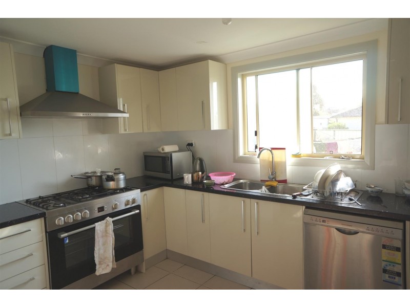 69 Maud St, Fairfield West NSW 2165