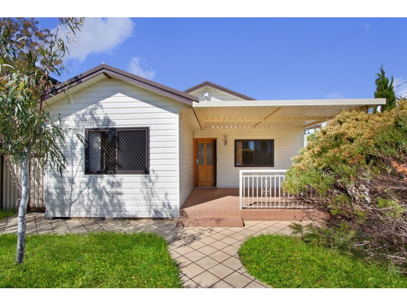 68 Prince St, Canley Heights NSW 2166