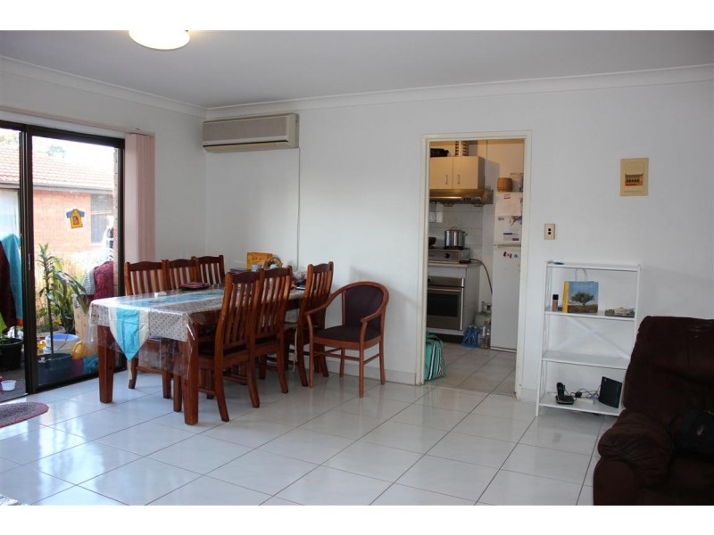 18/4-11 Equity Pl, Canley Vale NSW 2166