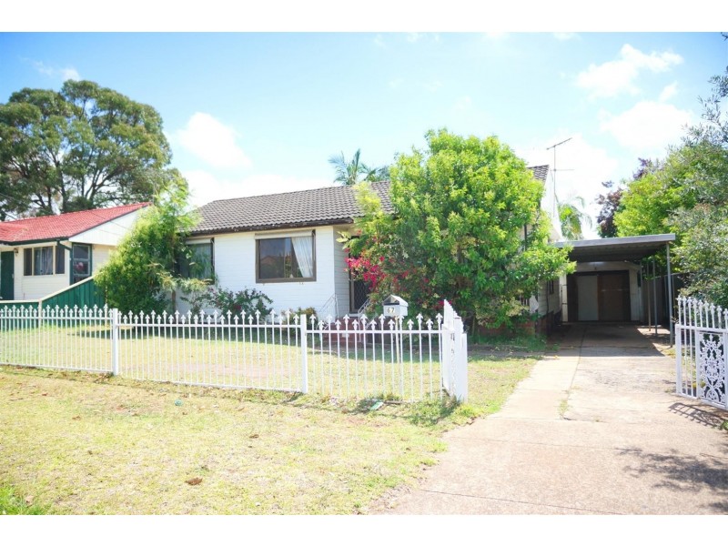 67 Maud St, Fairfield West NSW 2165