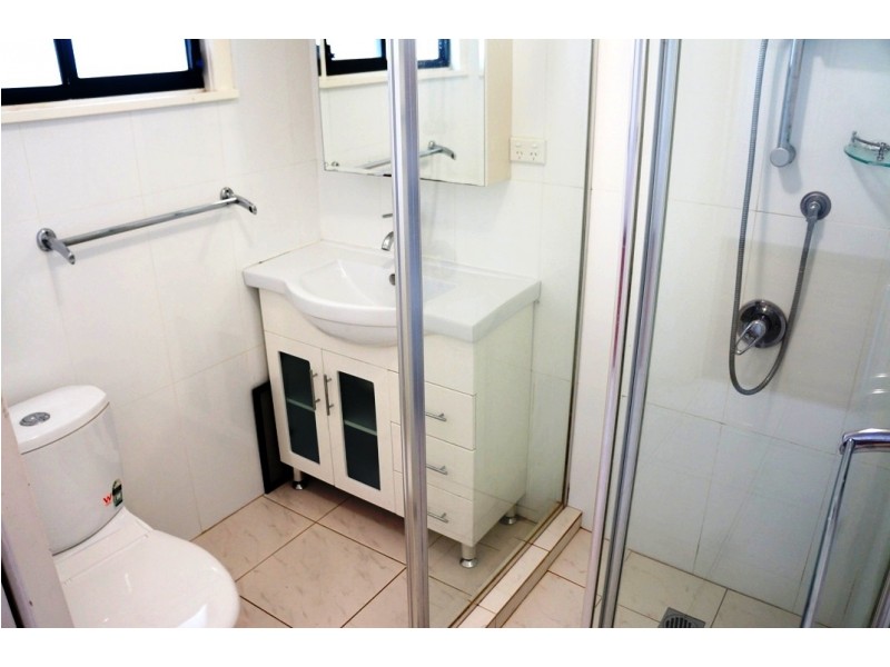 175 Station St, Fairfield Heights NSW 2165