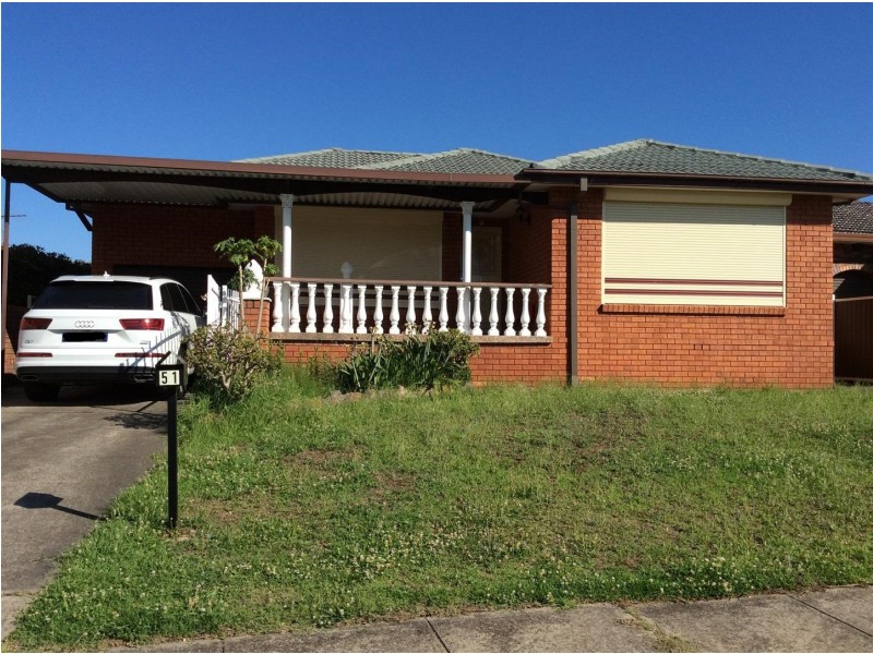 51 ST KILDA ST, St Johns Park NSW 2176