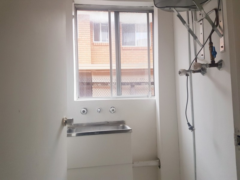 2/106 LONGFIELD ST, Cabramatta NSW 2166