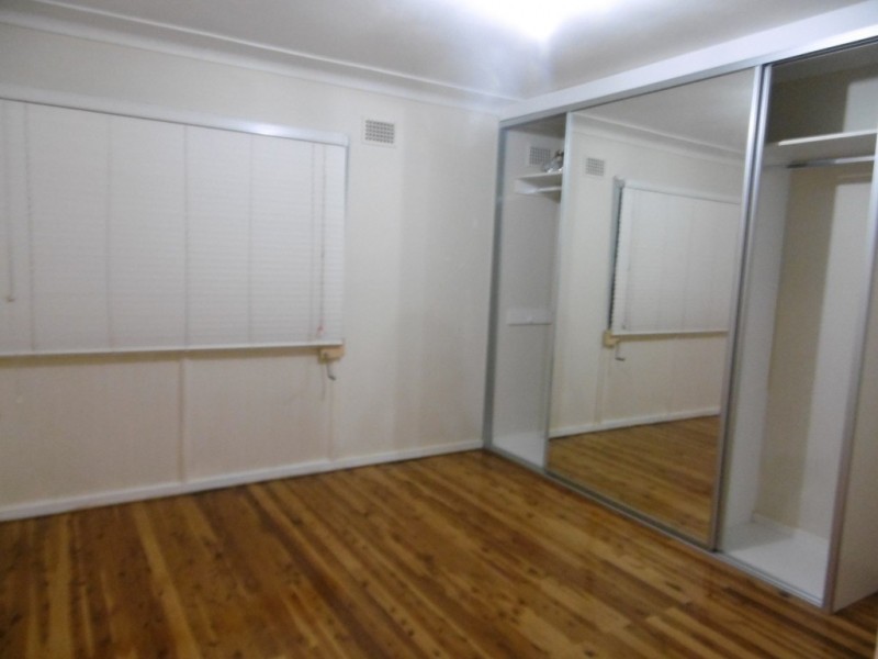 Fairfield West NSW 2165