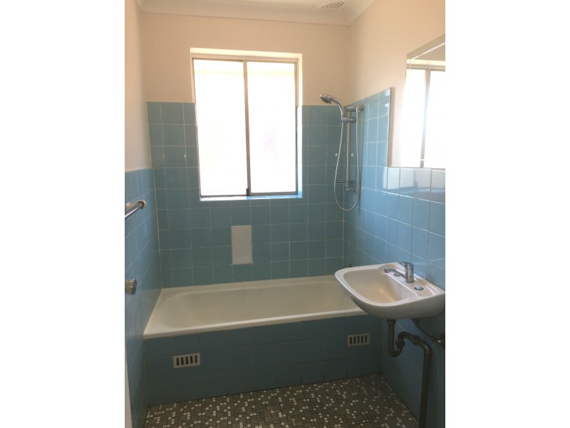 4/148 LONGFIELD ST, Cabramatta NSW 2166