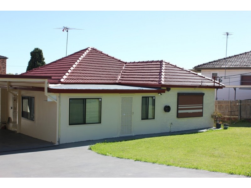 235 HAMILTON RD, Fairfield NSW 2165
