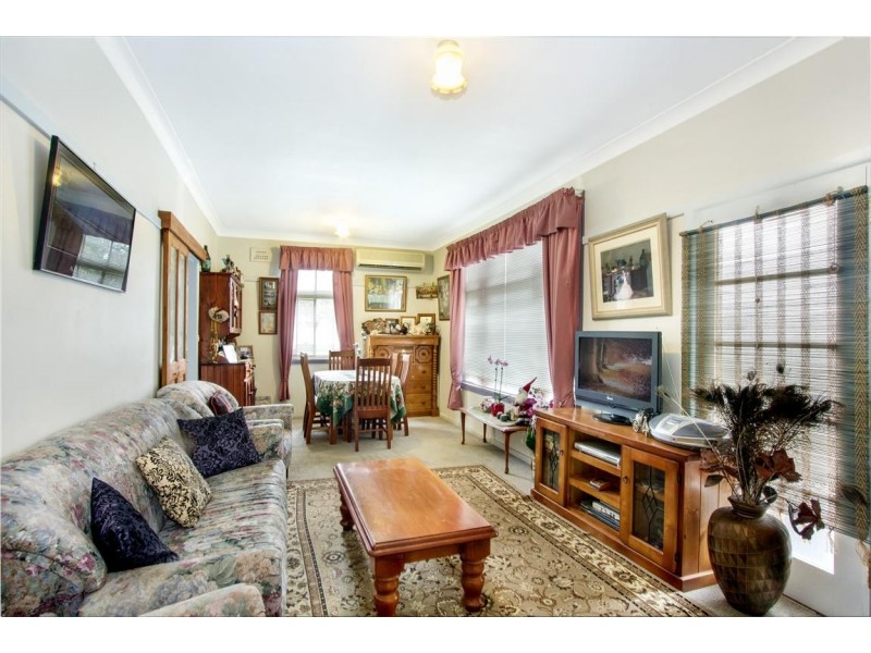 73 Townsview Rd, Mount Pritchard NSW 2170