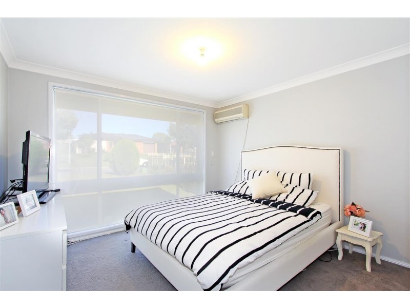 9 Mozart Pl, Bonnyrigg Heights NSW 2177