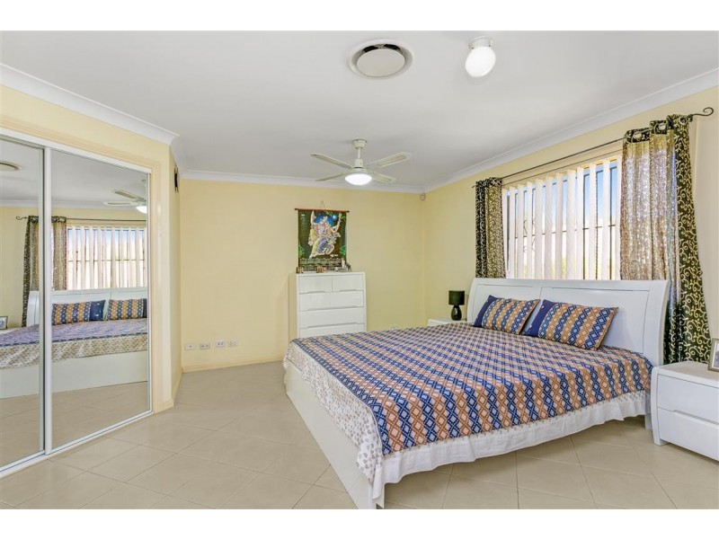 8 Chopin Cl, Bonnyrigg NSW 2177