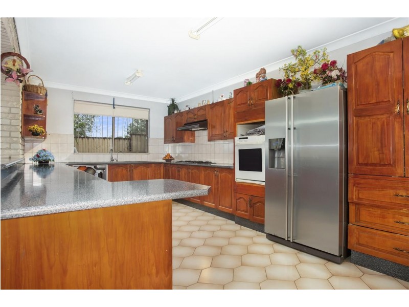 181 Humphries Rd, St Johns Park NSW 2176