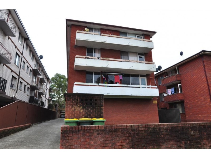7/82 Harris St, Fairfield NSW 2165