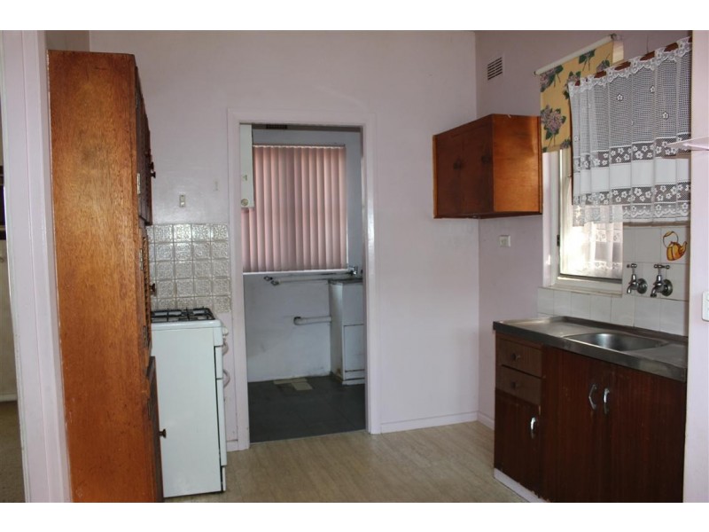 290 Cabramatta Rd, Cabramatta NSW 2166