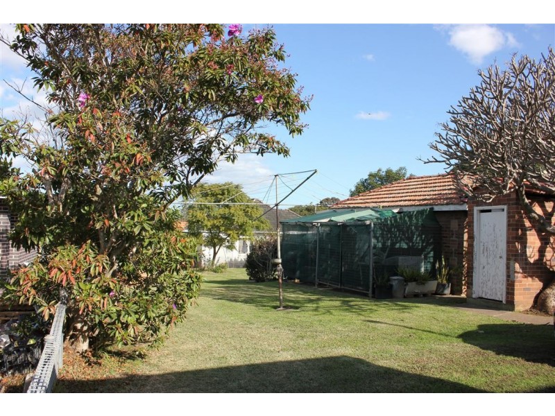 290 Cabramatta Rd, Cabramatta NSW 2166