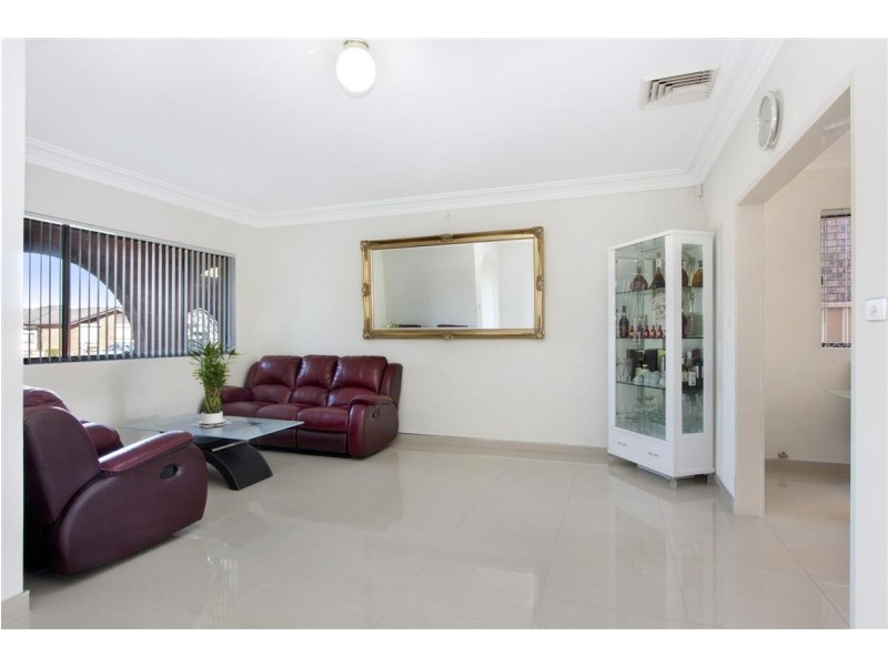 69 Innisfail Rd, Wakeley NSW 2176