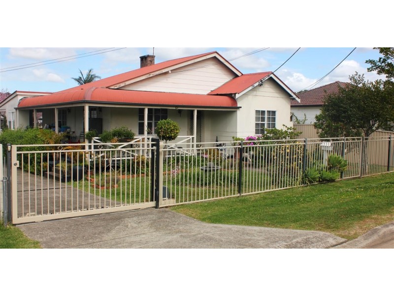 65 The Grove, Fairfield NSW 2165