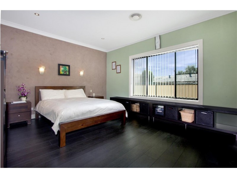 17 McKibbin St, Canley Heights NSW 2166