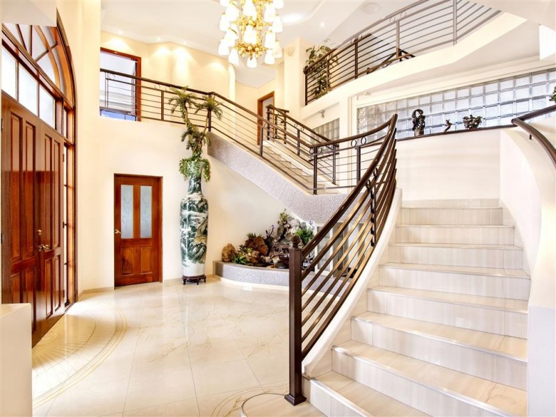 32 Stradbroke Ave, Green Valley NSW 2168