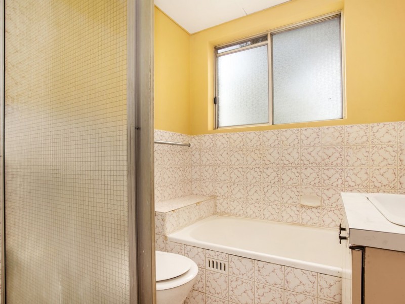 2/2 Kurrajong St, Cabramatta NSW 2166