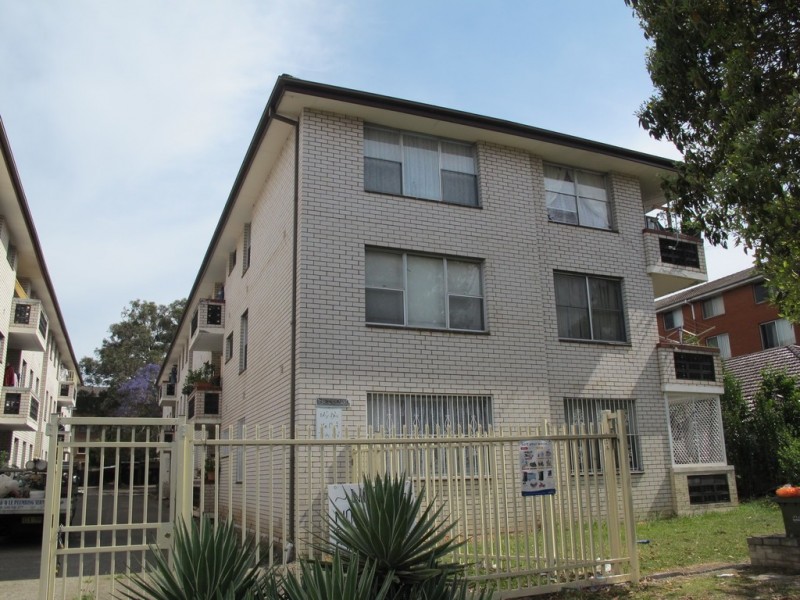12/22 MCBURNEY RD, Cabramatta NSW 2166