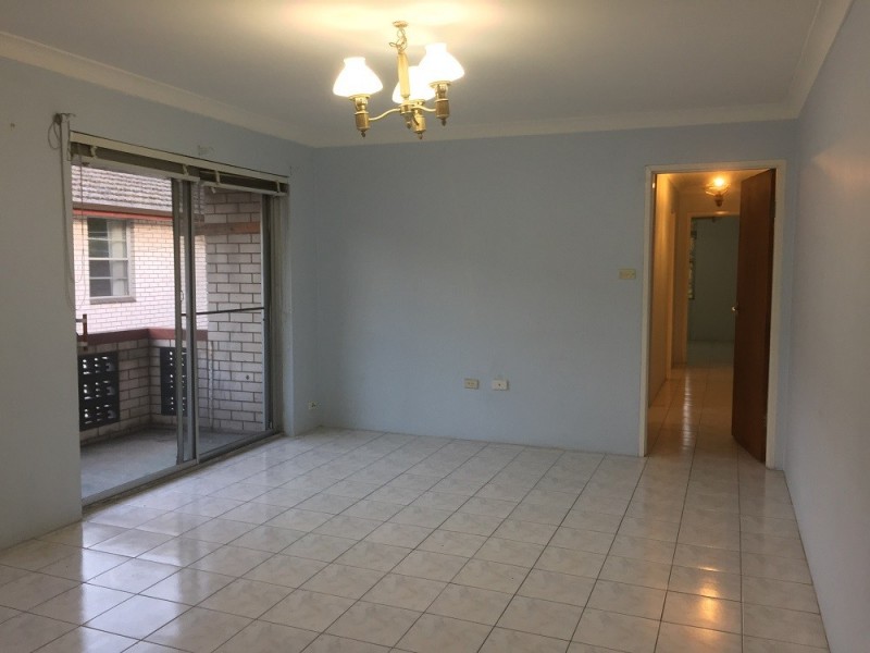 12/22 MCBURNEY RD, Cabramatta NSW 2166