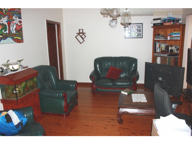 11 Premier St, Canley Vale NSW 2166