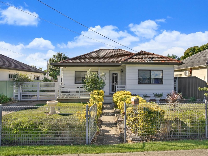 22 Derby St, Canley Heights NSW 2166