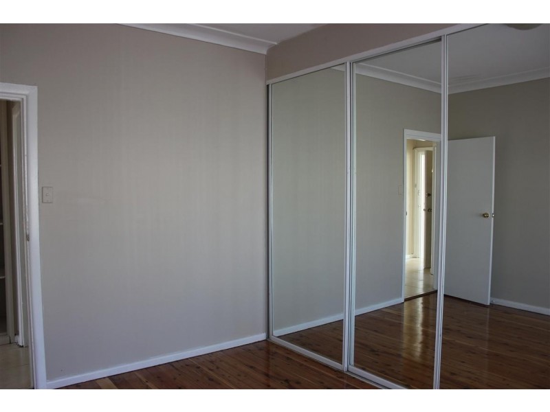 211 St Johns Rd, Canley Heights NSW 2166