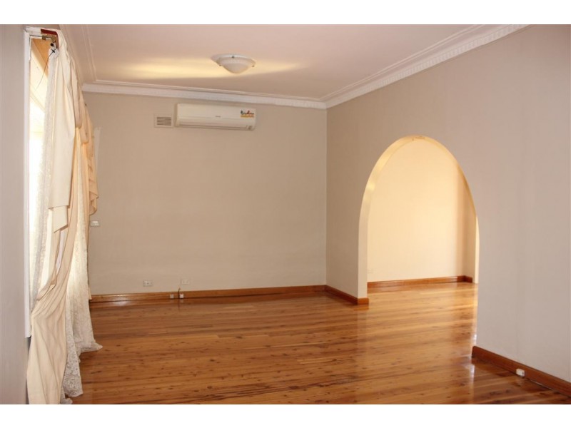 211 St Johns Rd, Canley Heights NSW 2166