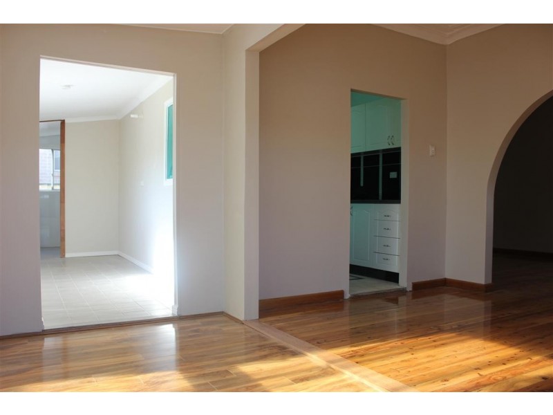 211 St Johns Rd, Canley Heights NSW 2166