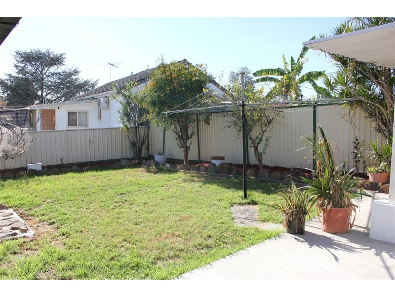 211 St Johns Rd, Canley Heights NSW 2166