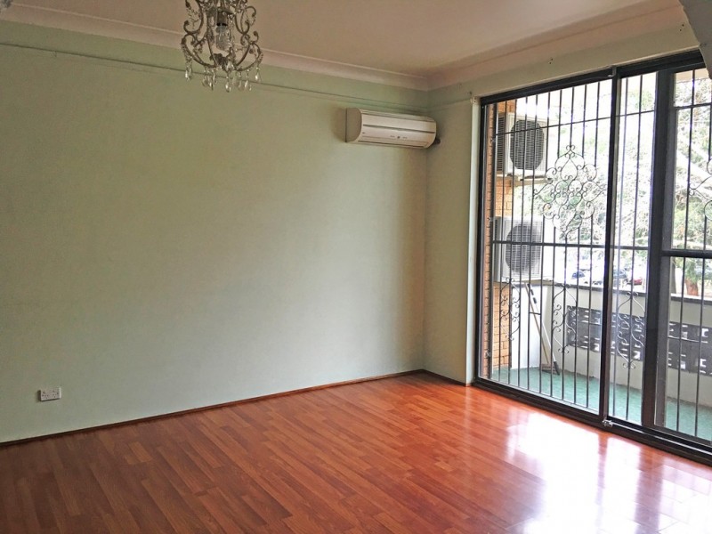 8/18 MYALL ST, Cabramatta NSW 2166