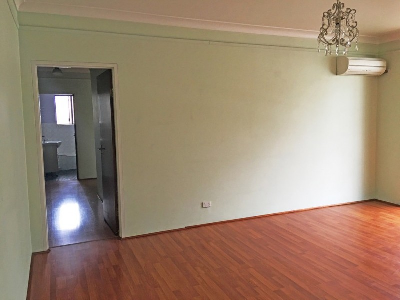 8/18 MYALL ST, Cabramatta NSW 2166