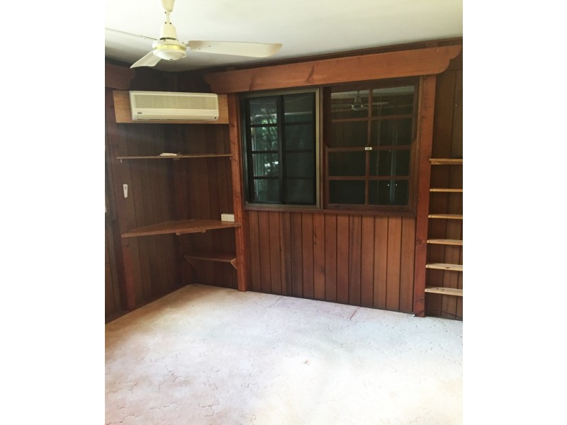 14 TINGARA STREET, Macleay Island QLD 4184