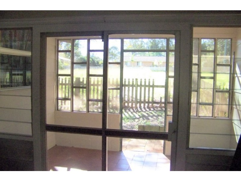 86 lucas dr, Lamb Island QLD 4184