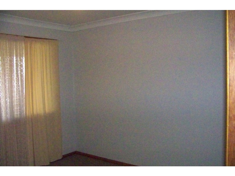 8 Michael av, Lamb Island QLD 4184